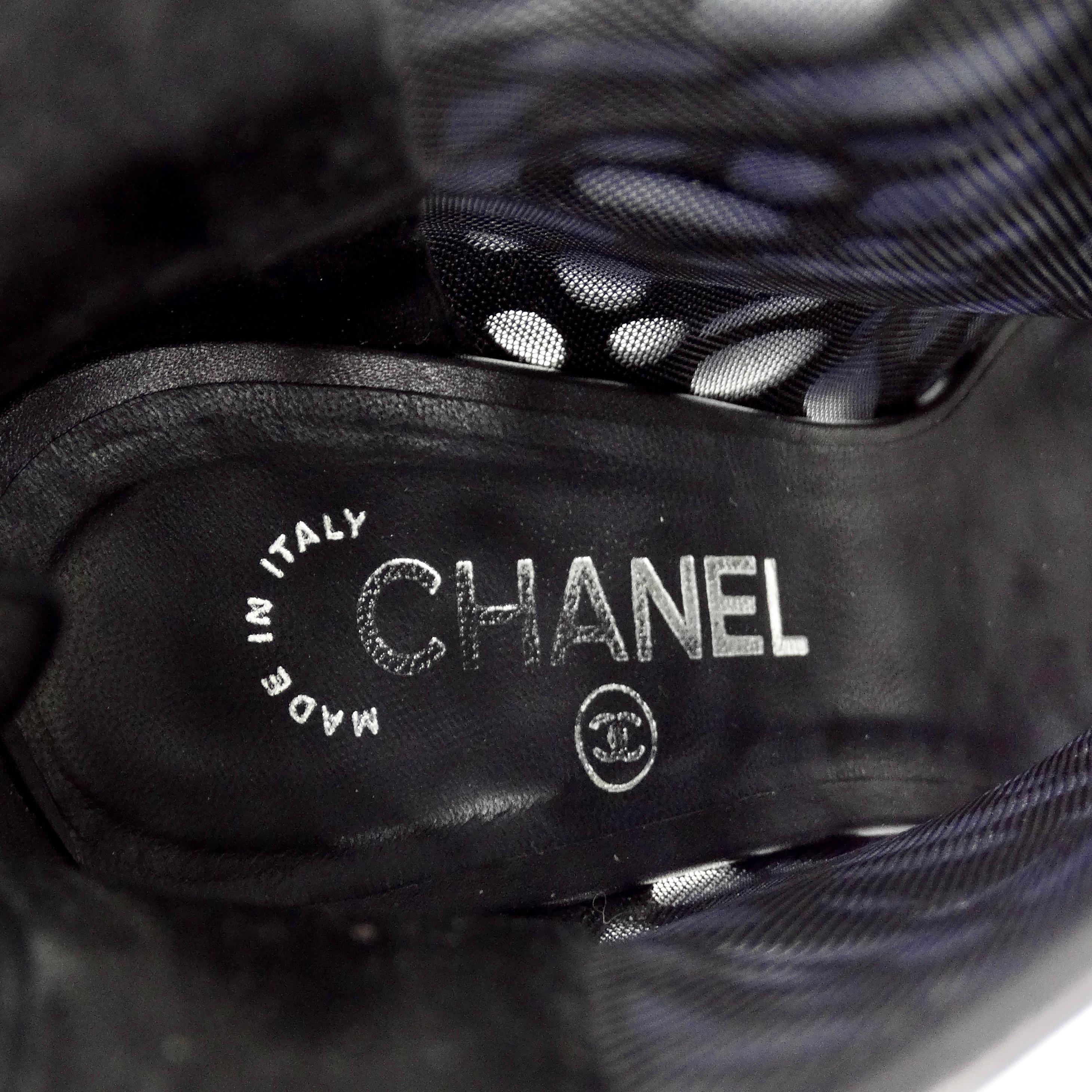 Chanel - Bottines à plateforme peep toes en cuir noir avec découpe en maille en vente 6