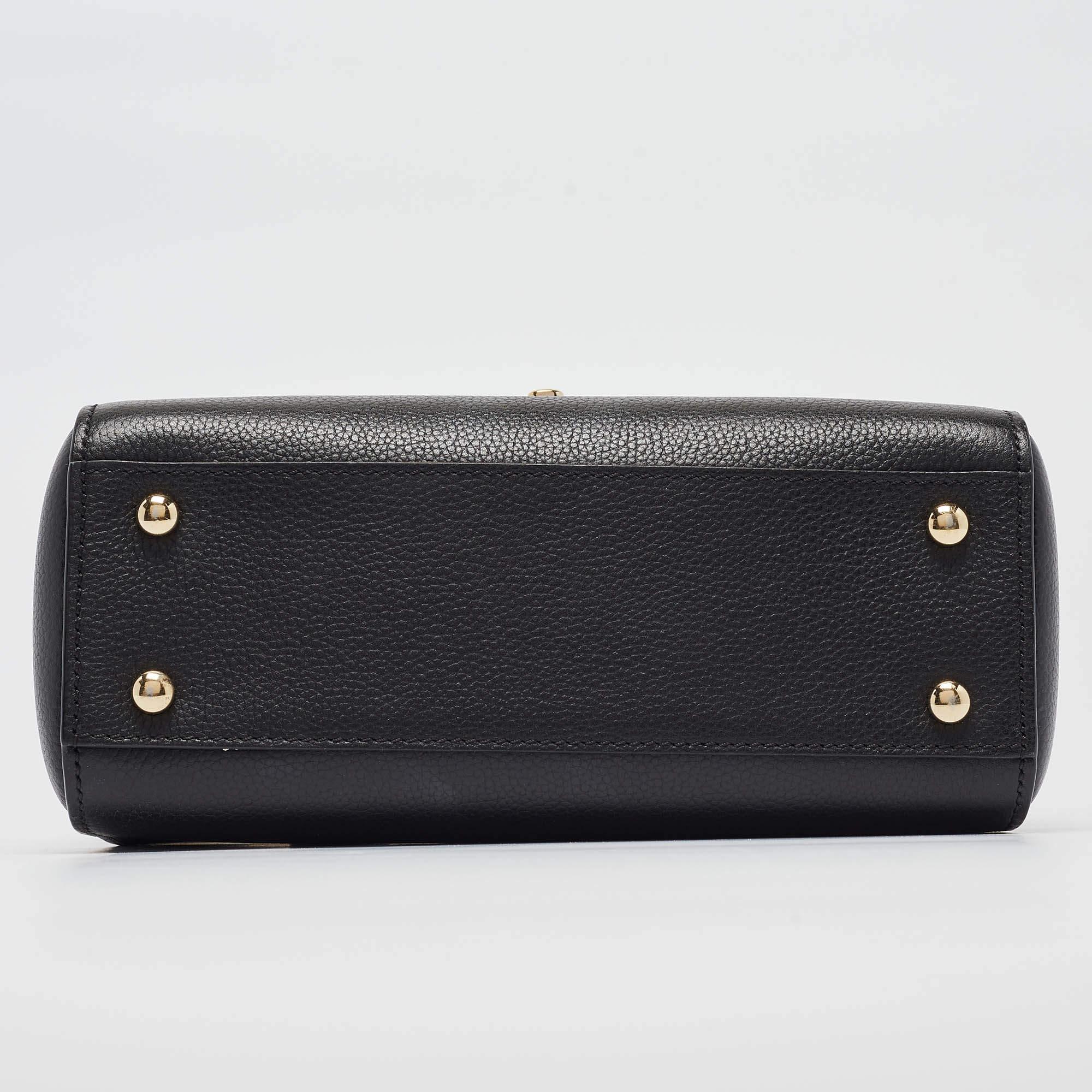 Chanel Mini Neo Executive Tote en cuir noir En vente sur 1stDibs