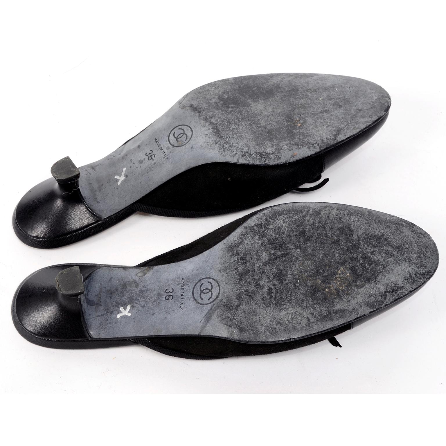 Chanel Black Leather Mules W Round Toe & Kitten Heels CC Logo Size 36 In Good Condition In Portland, OR