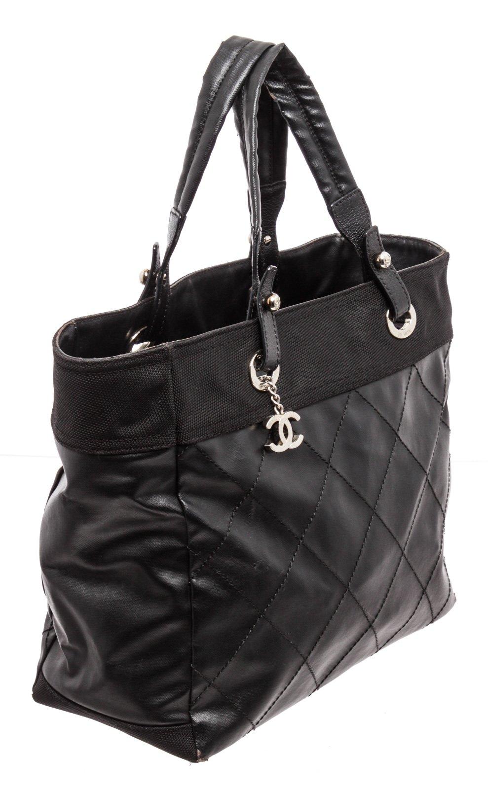Women's Chanel Black Leather Paris Biarritz Shoulder Bag