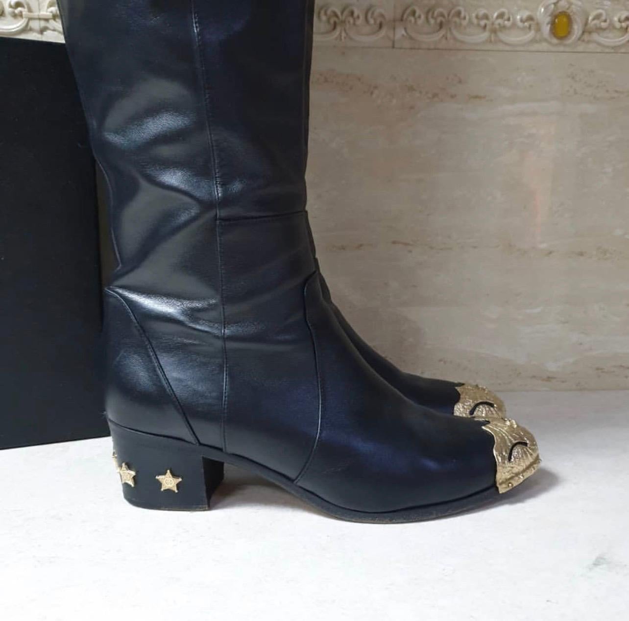 Chanel Black Leather Paris Dallas Metal Cap Toe Thigh High Boots In Good Condition For Sale In Krakow, PL