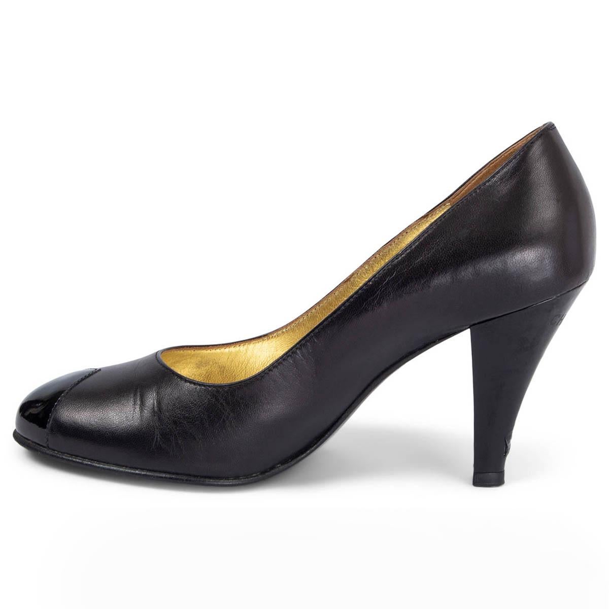 black round toe pumps