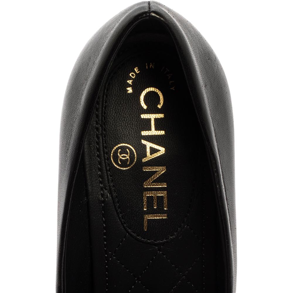 Chanel Black Leather Pearl Heel CC Cap Round Toe Pumps Size 37 2