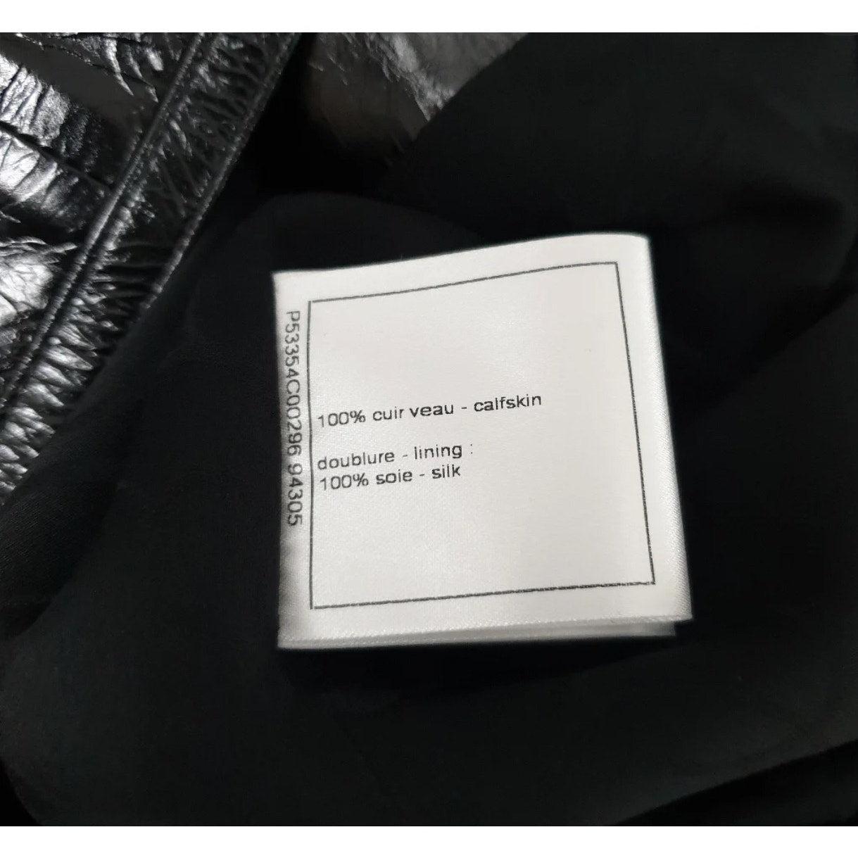 Chanel Schwarze Lederjacke mit Perlenbesatz - Größe 40 im Angebot 3