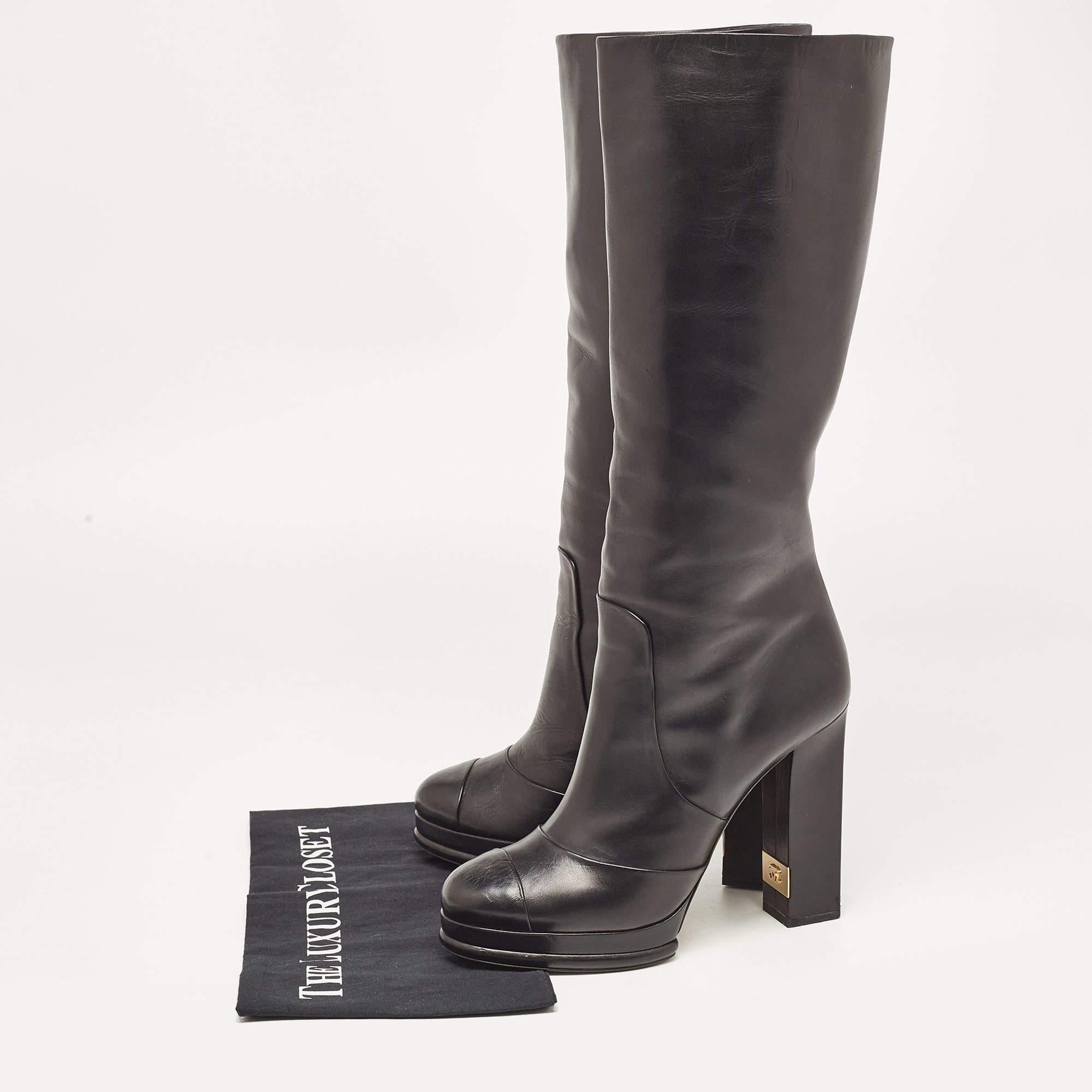 Chanel - Bottes en cuir noir à plateforme, longueur du genou et talon bloc Taille 40,5 en vente 1