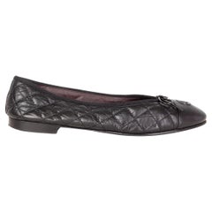 CHANEL black leather QUILTED BALLET Flats Shoes 41 C