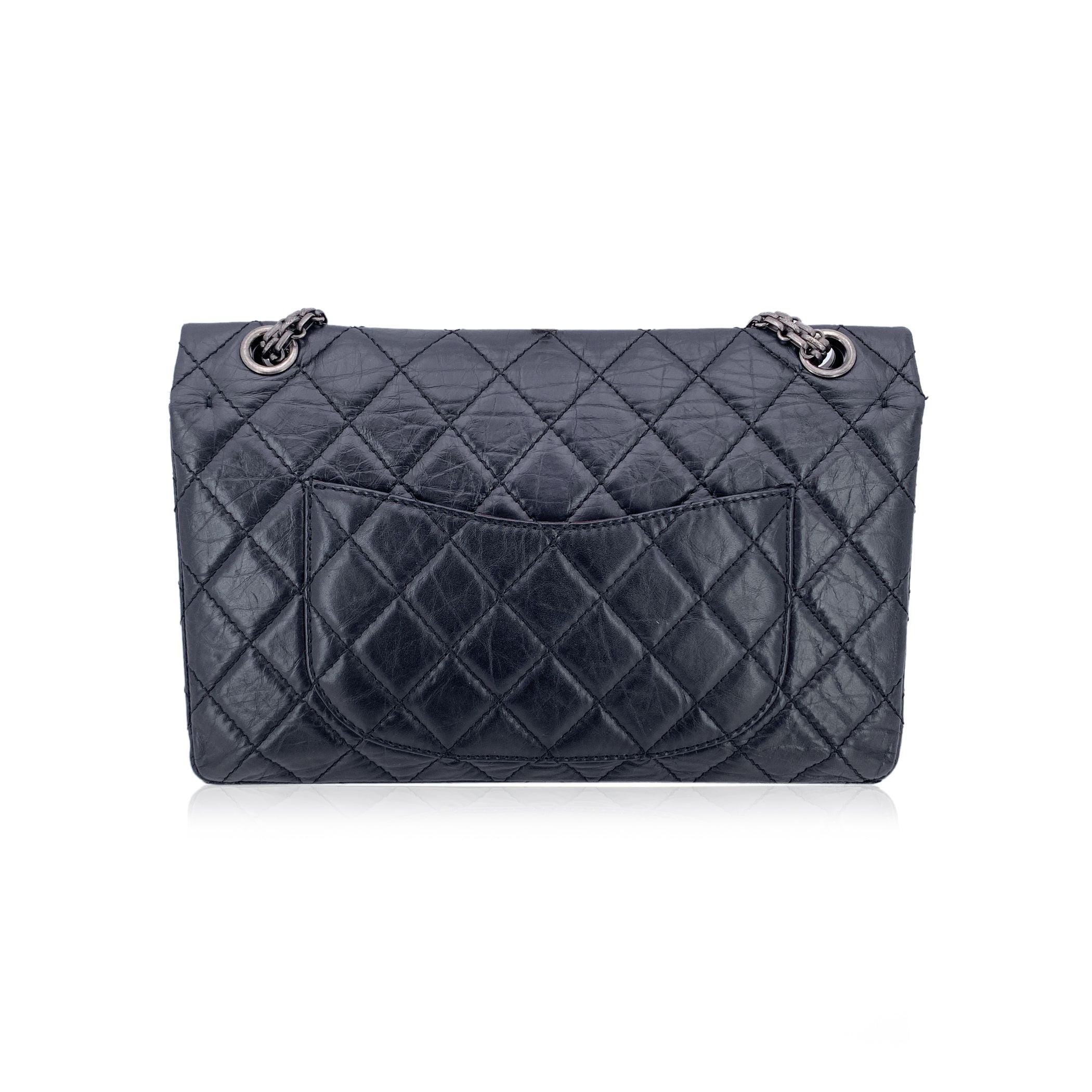 Women's or Men's Chanel Black Leather Reissue 2.55 Large Double Flap Shoulder Bag For Sale