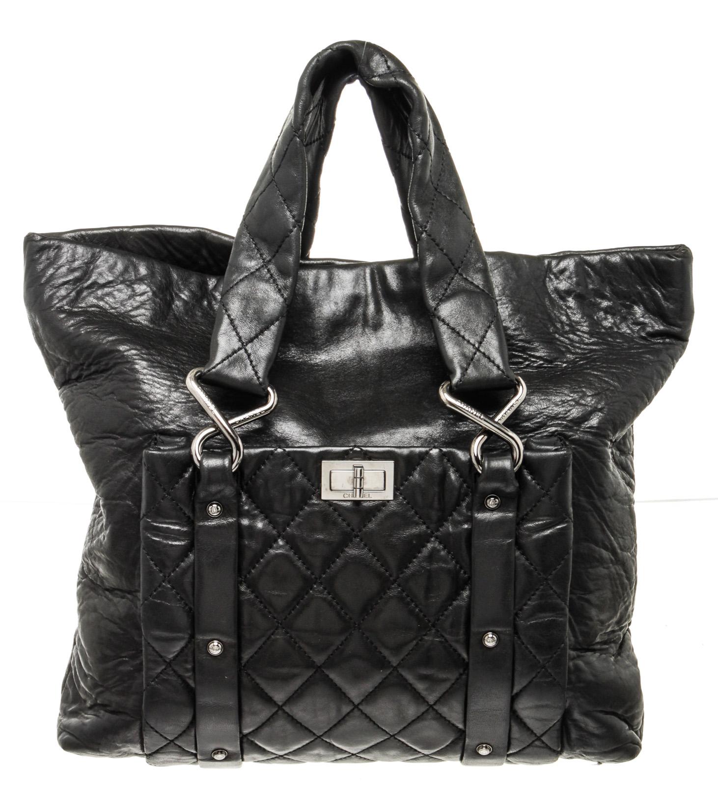 Chanel Black Leather Reissue Shoulder Bag In Good Condition In Irvine, CA