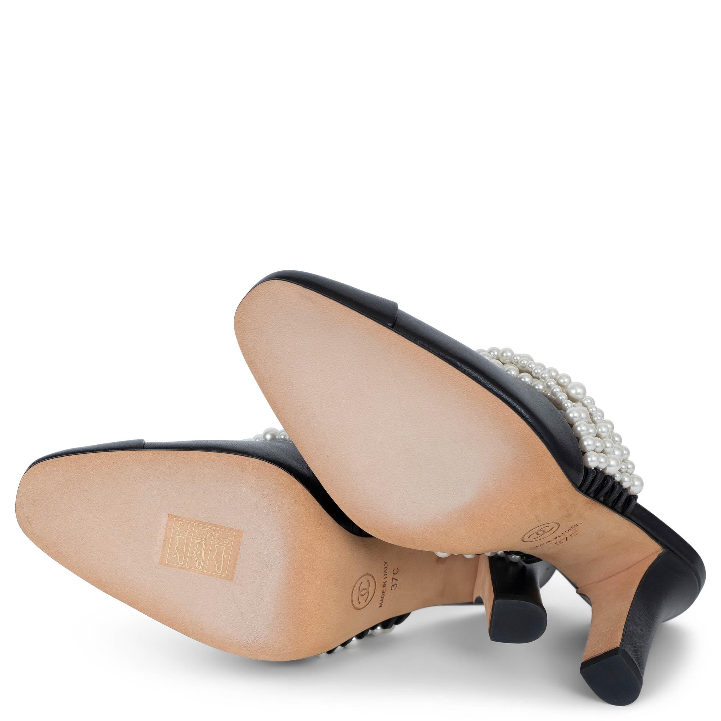 CHANEL schwarz Leder REV PEARL Mules Schuhe 37 im Angebot 4