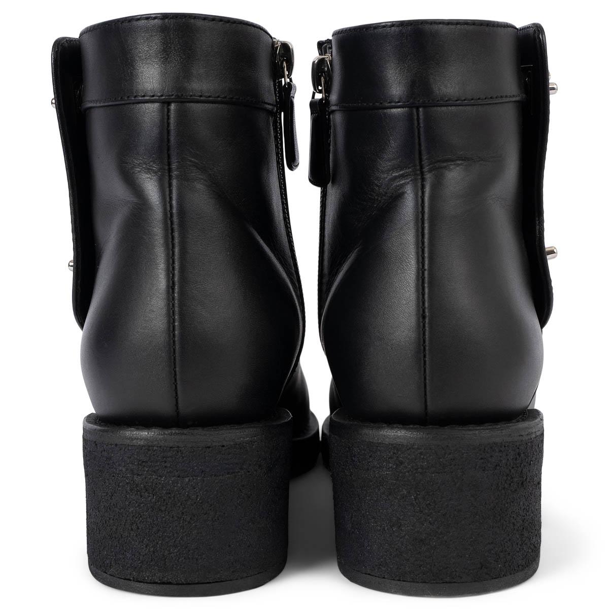 CHANEL black leather REV TURNLOCK Ankle Boots Shoes 38 For Sale 1