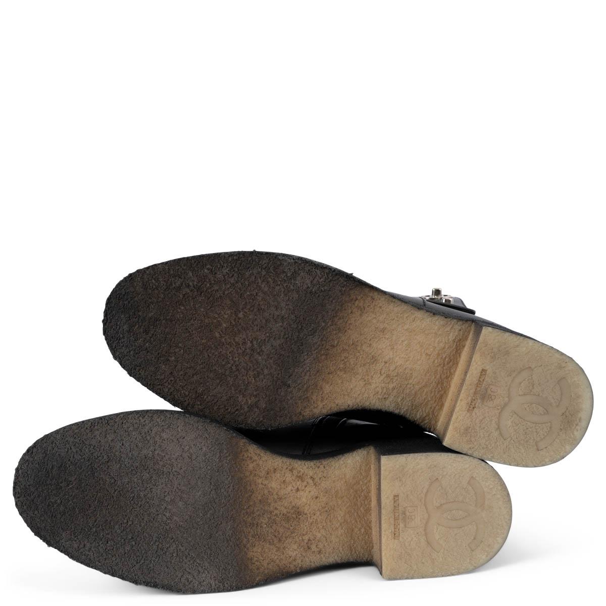 CHANEL REV TURNLOCK Schwarze Lederstiefeletten REVTurnLOCK Stiefeletten Schuhe 38 im Angebot 3