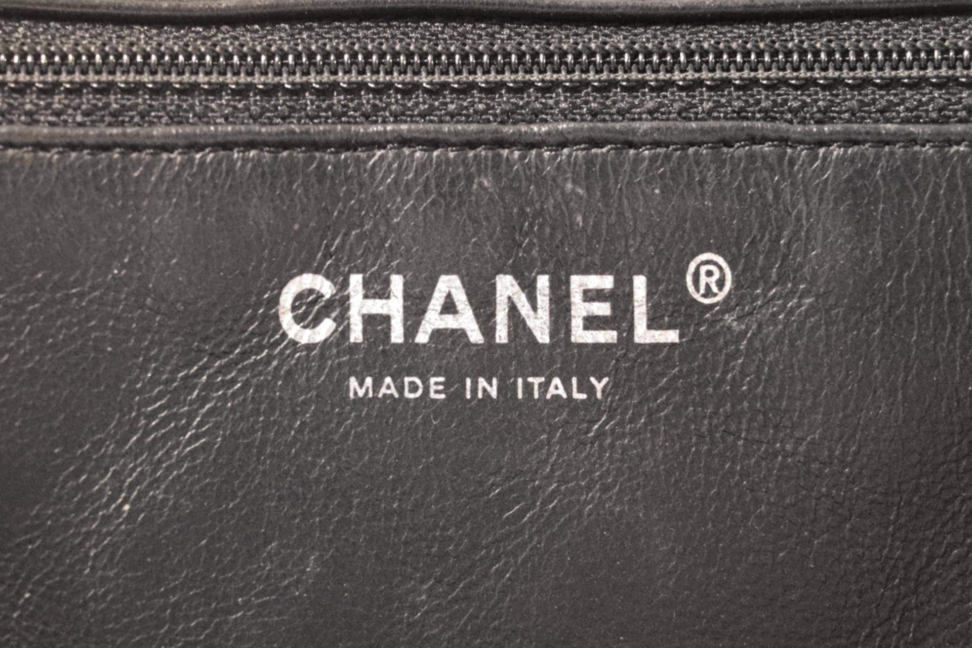 Women's Chanel Black Leather Roll Handle Reissue Clutch