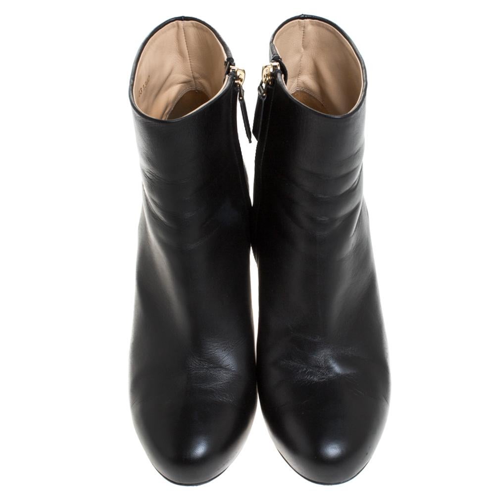 Chanel Black Leather Round Toe Wedge Boots Size 39.5 In Good Condition In Dubai, Al Qouz 2