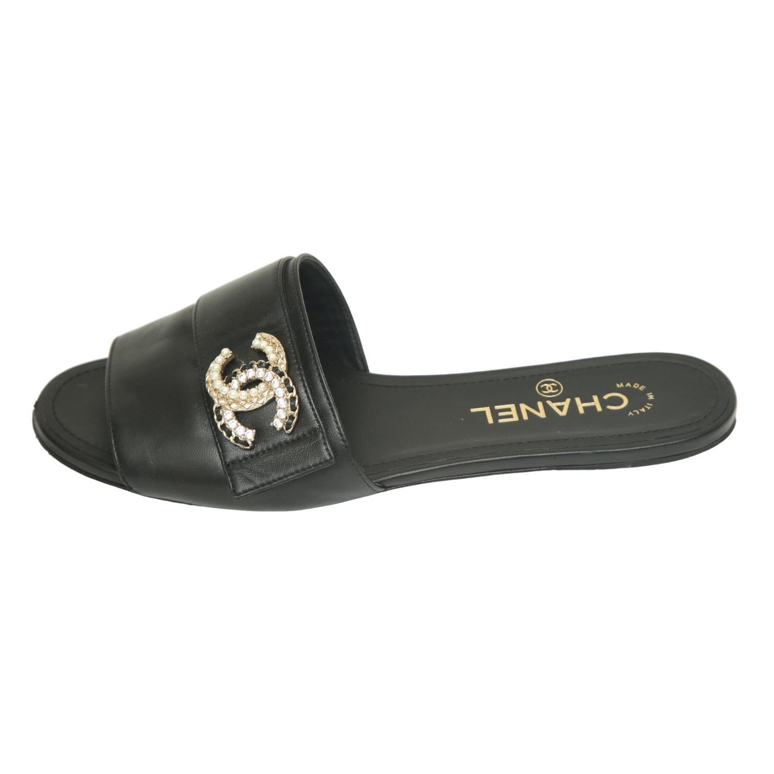 Women's CHANEL Black Leather Sandal Slide Mule Lambskin CC Pearls Crystals Flats Sz 38