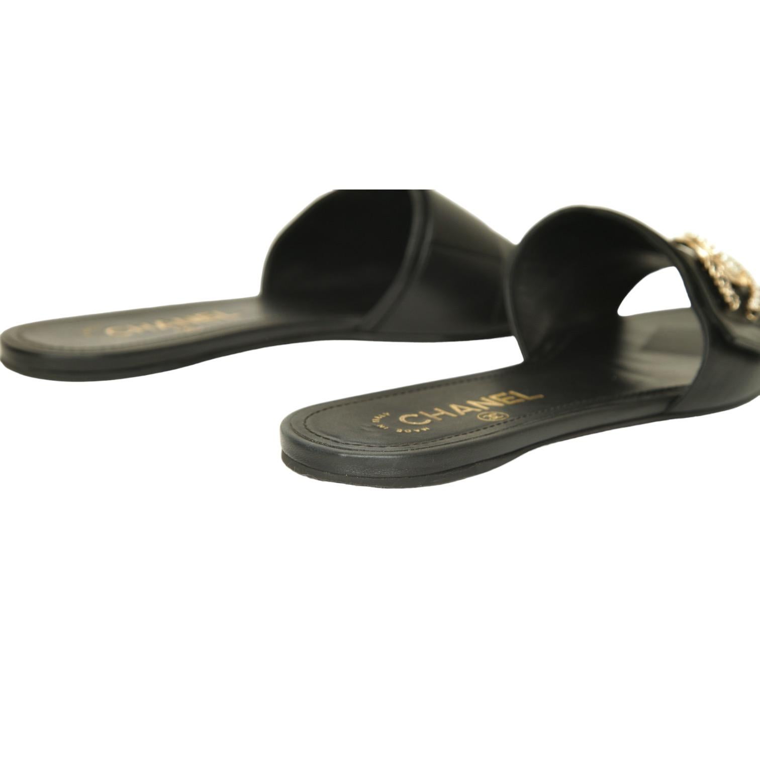 CHANEL Black Leather Sandal Slide Mule Lambskin CC Pearls Crystals Flats Sz 38 3