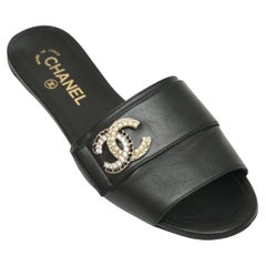 CHANEL Black Leather Sandal Slide Mule Lambskin CC Pearls Crystals Flats Sz 38