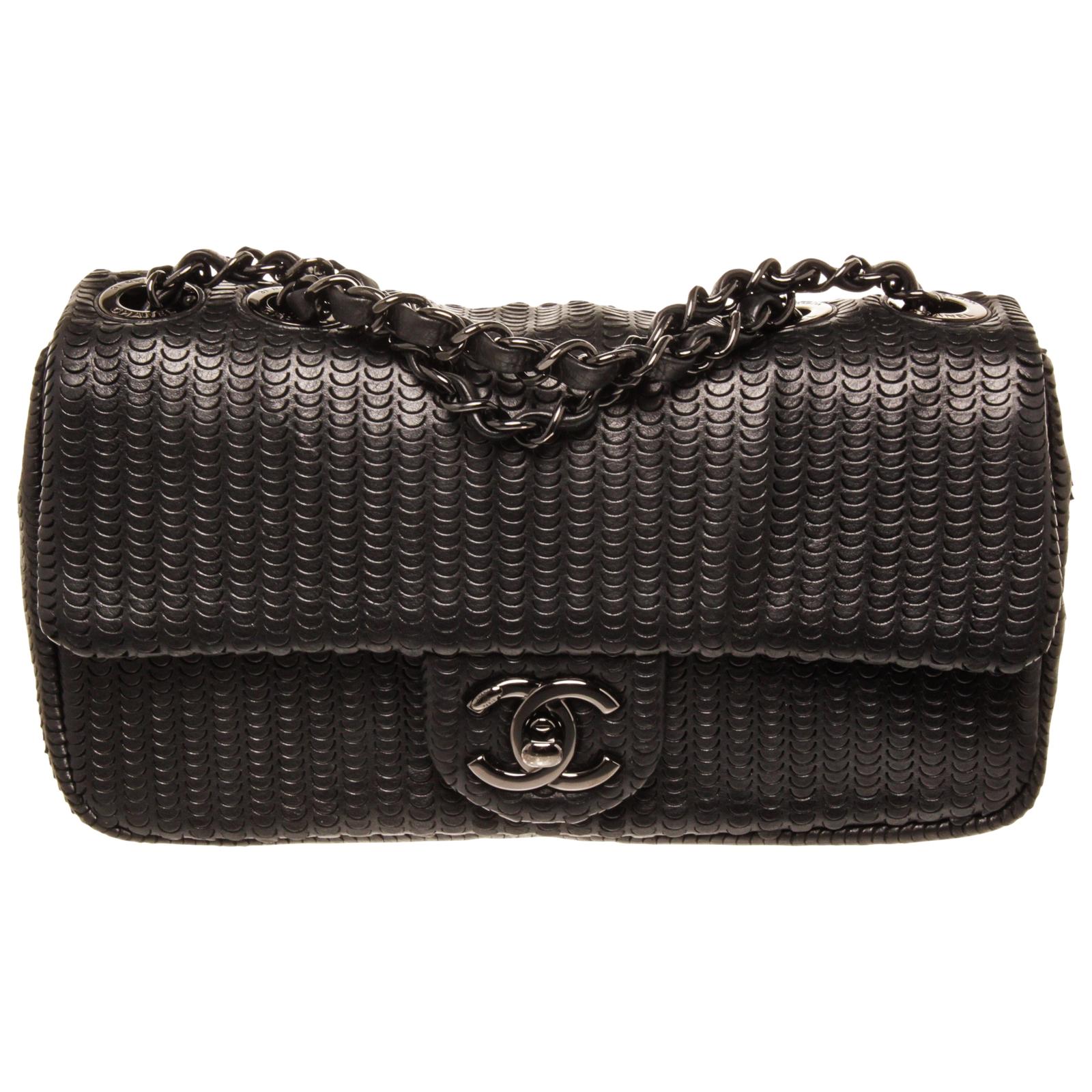 Women's Chanel Black Leather Scallop Classic Shoulder Bag