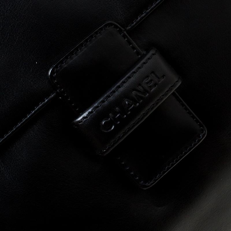 Chanel Black Leather Shoulder Bag 6