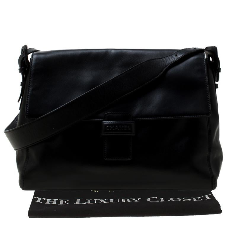 Chanel Black Leather Shoulder Bag 8