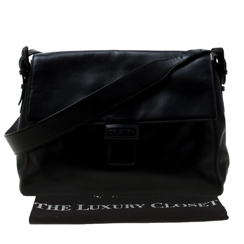 Chanel Black Leather Shoulder Bag 9