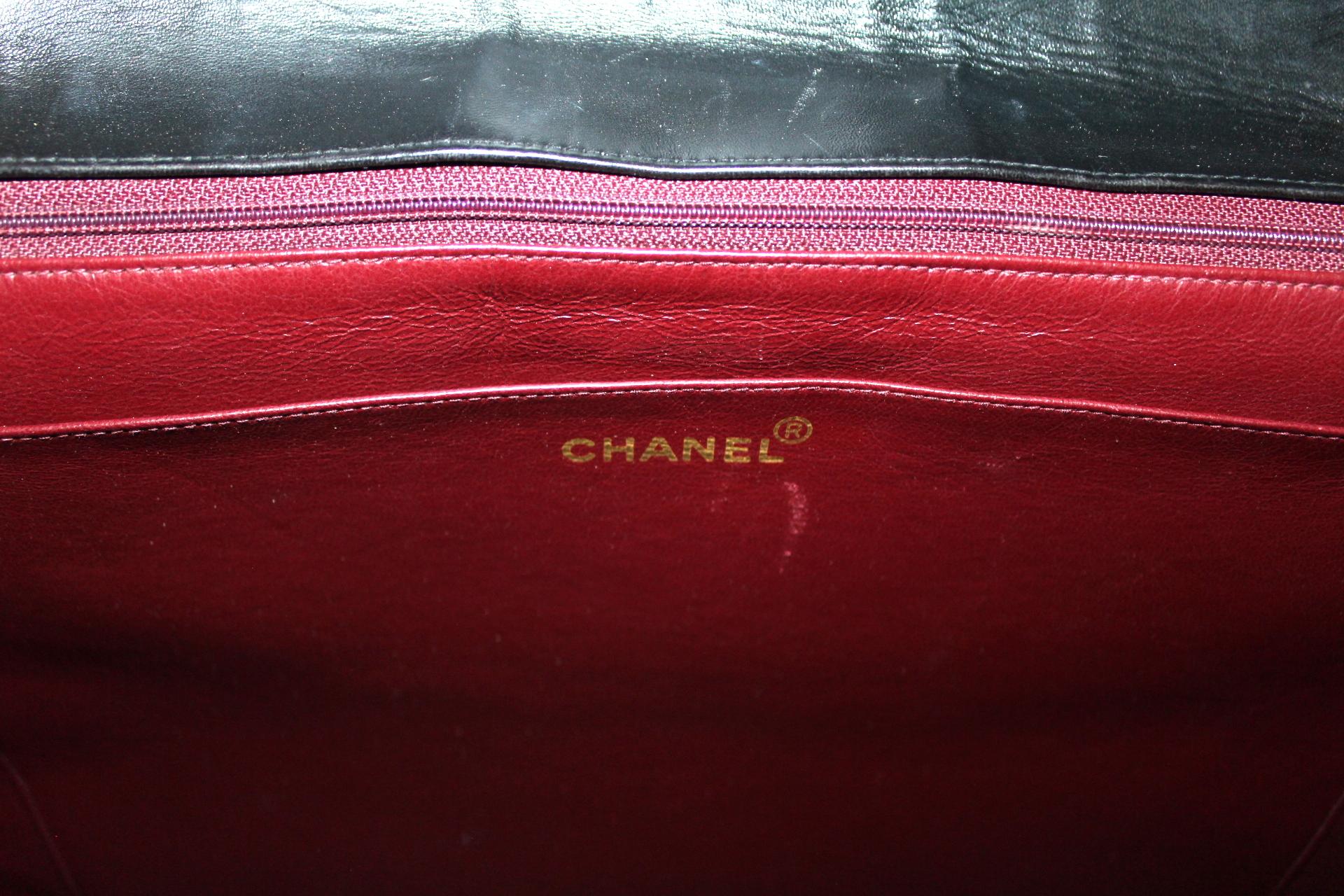 Women's Chanel Black Leather Shoulder Bag