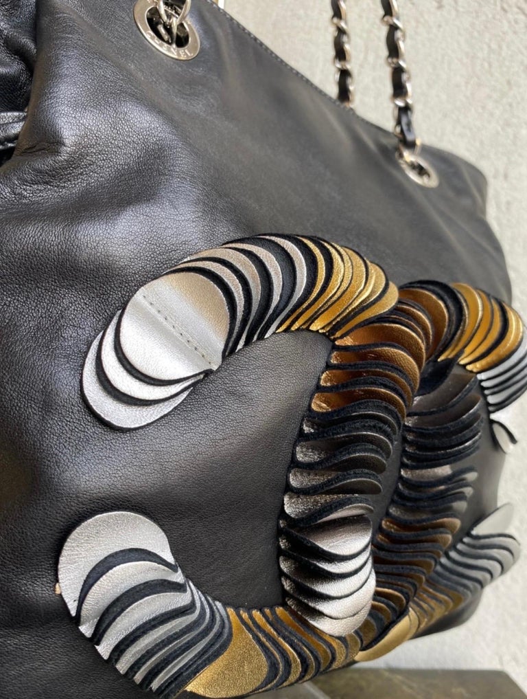 Chanel black leather silk logo CC Shoulder Bag For Sale at 1stDibs
