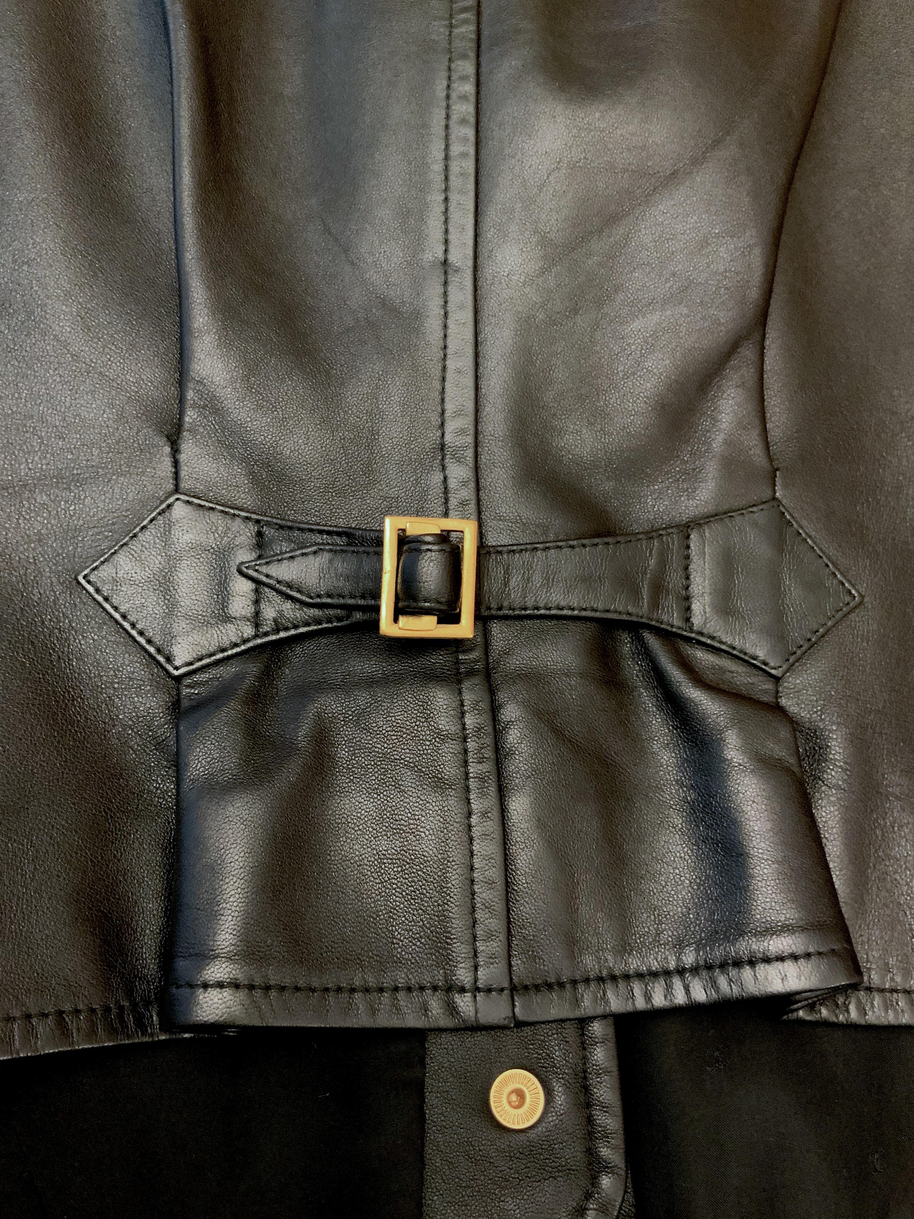 Chanel Black Leather Sleeveless Jacket Vest In Good Condition In Geneva, CH