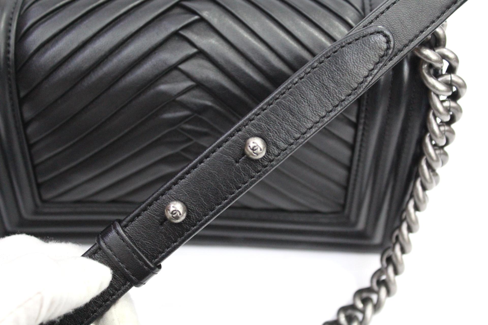 chanel black leather bag