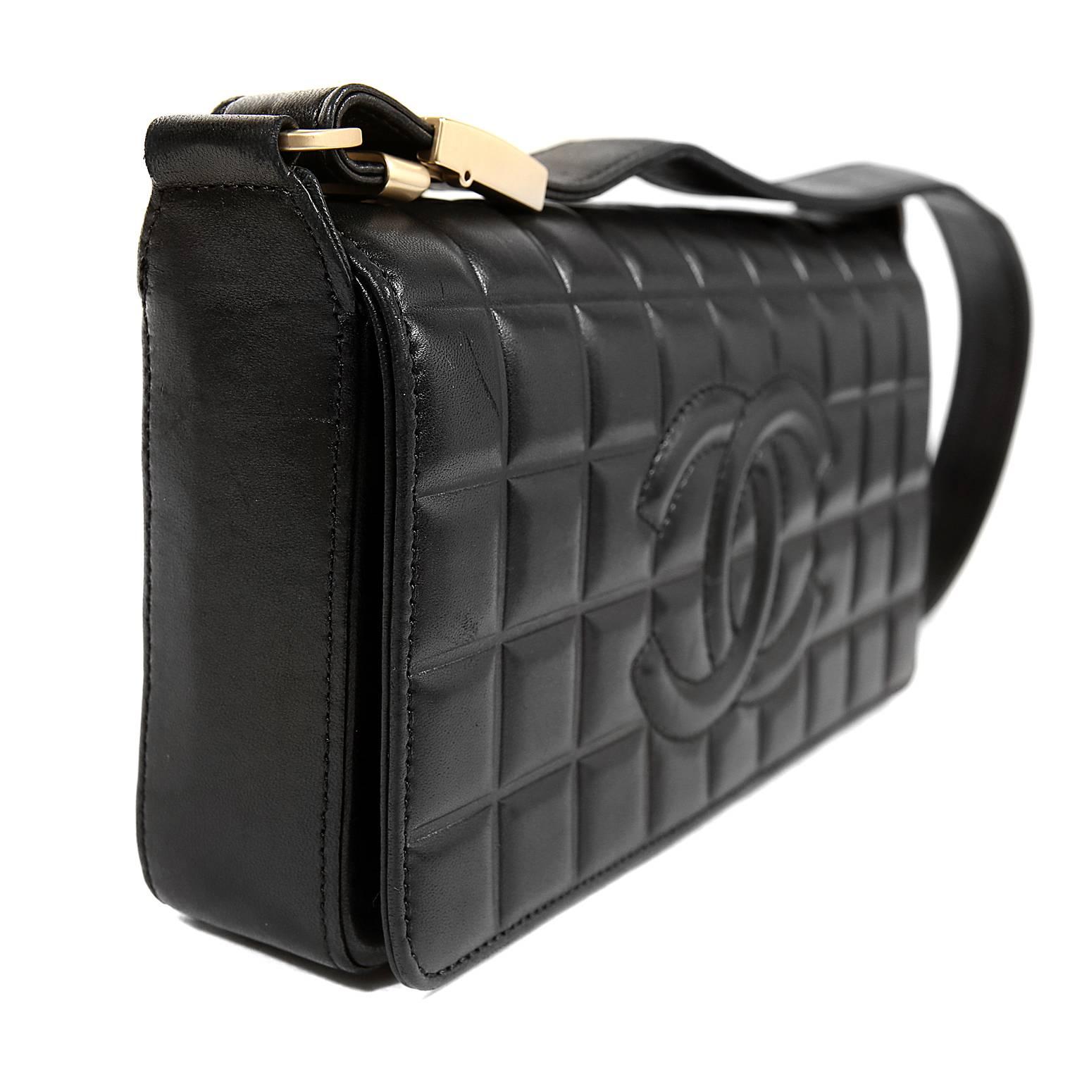 Chanel Black Leather Square Quilted Day Bag In Excellent Condition In Palm Beach, FL