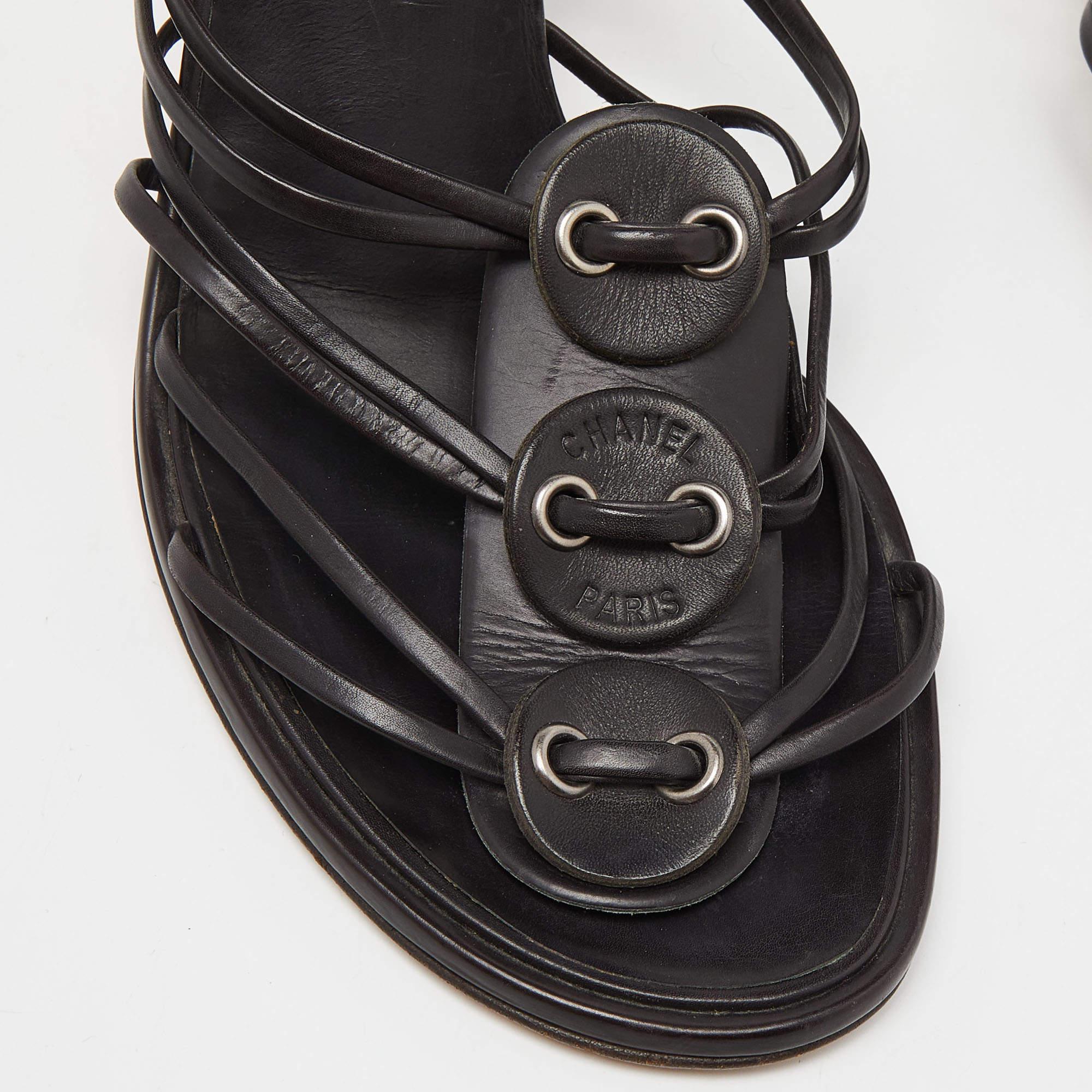 Chanel Black Leather Strappy Slides Sandals Size 41 For Sale 2