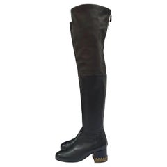 Chanel - Cuissardes en cuir noir