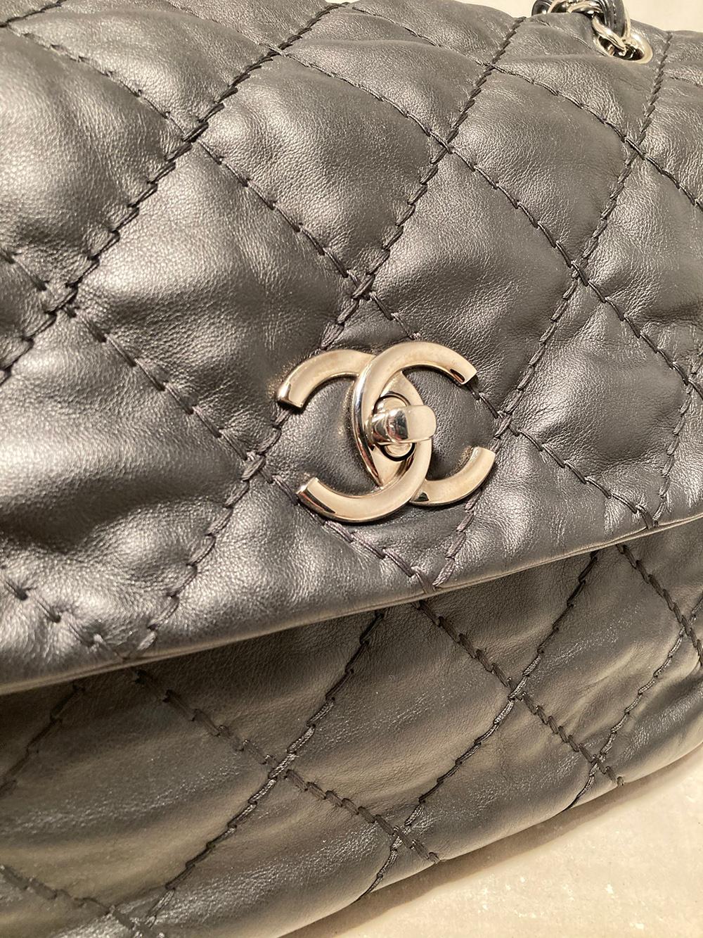 Chanel Black Leather Ultimate Stitch Classic Flap Shoulder Bag In Excellent Condition In Philadelphia, PA