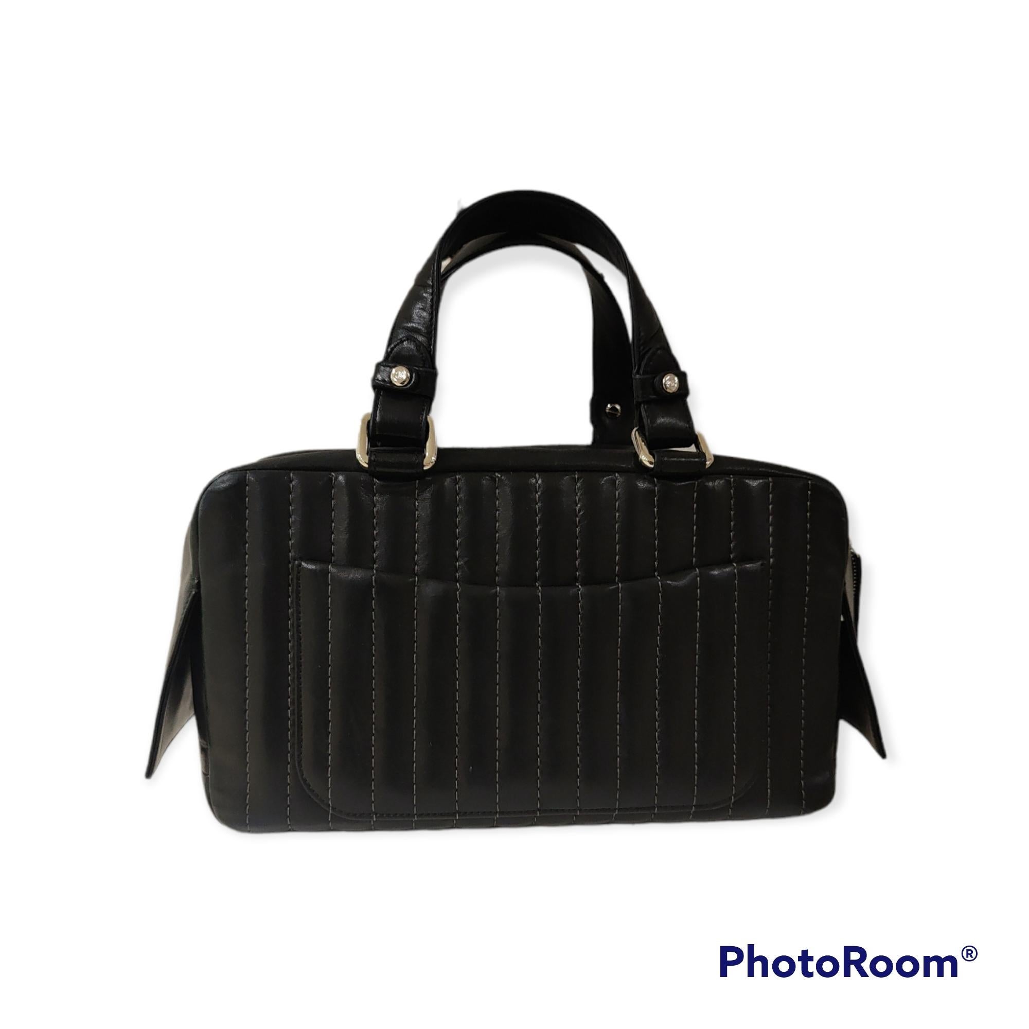 Black Chanel black leather vertical shoulder handle bag For Sale