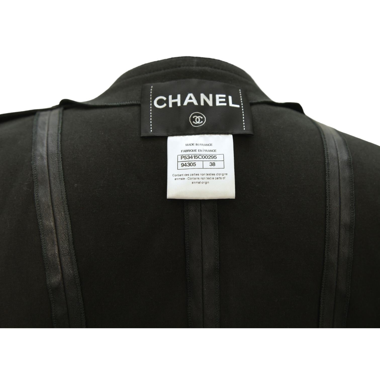 CHANEL Chaleco de piel negro Chaleco de piel de cordero sin mangas Botones Bolsillos 38 2016 en venta 3