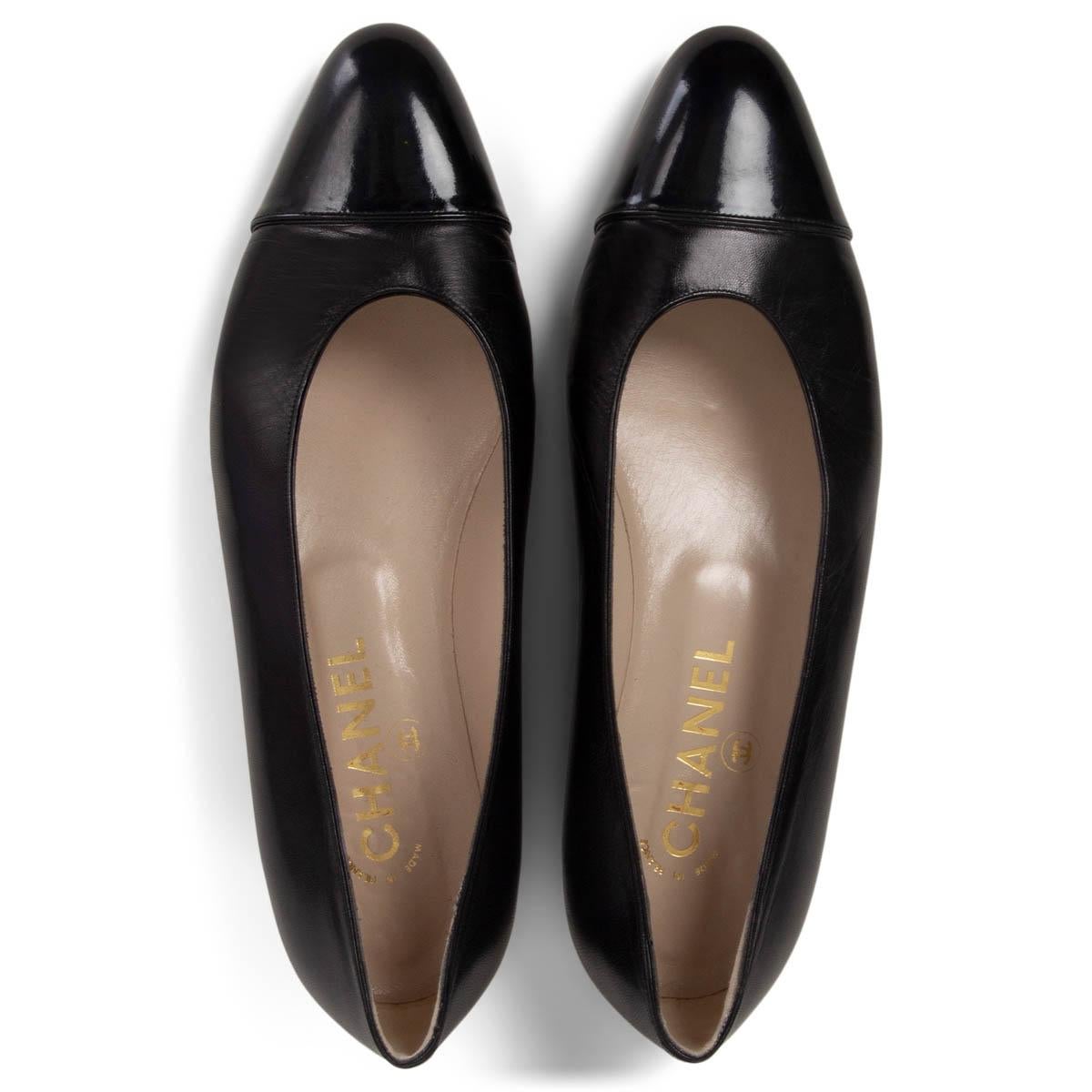CHANEL black leather VINTAGE Ballet Flats Shoes 39 1