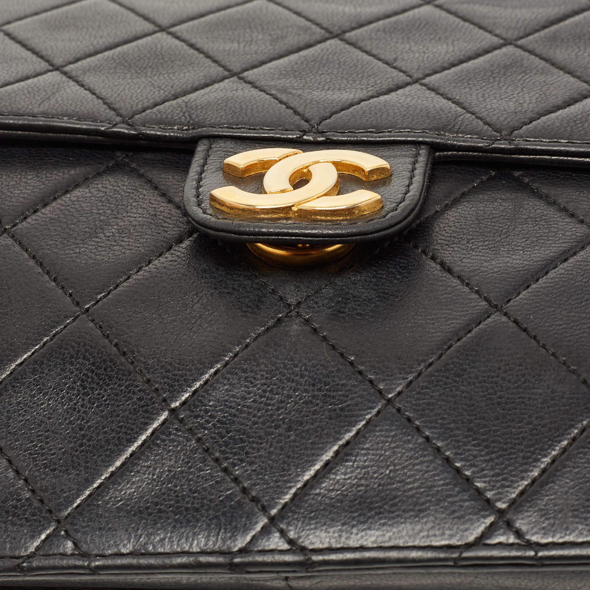 Chanel Black Leather Vintage CC Square Flap Shoulder Bag For Sale 5