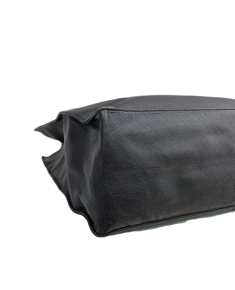 Chanel Black Leather Vintage Shoulder Bag For Sale 1