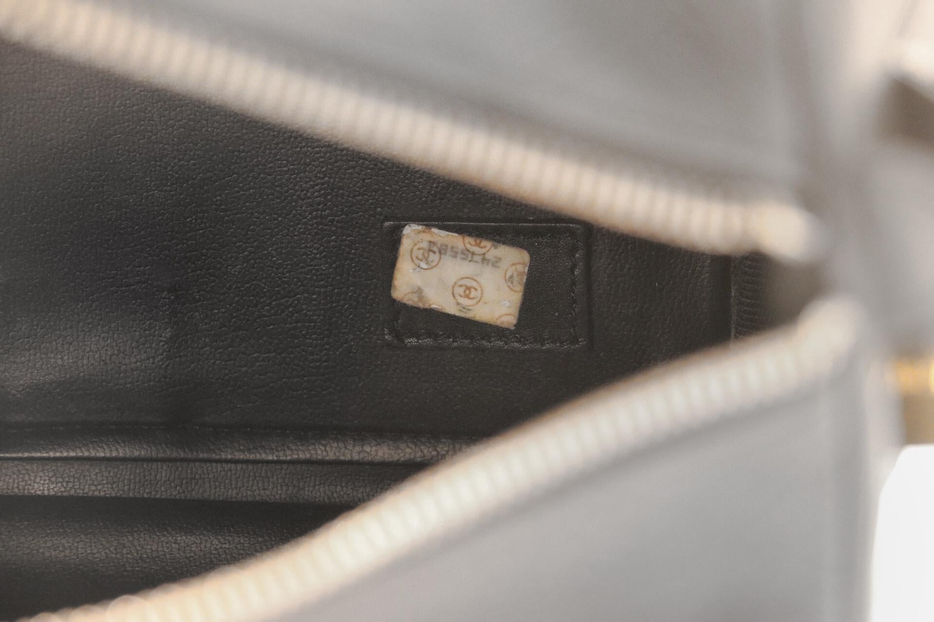 Chanel - Sac Speedy vintage en cuir noir en vente 1