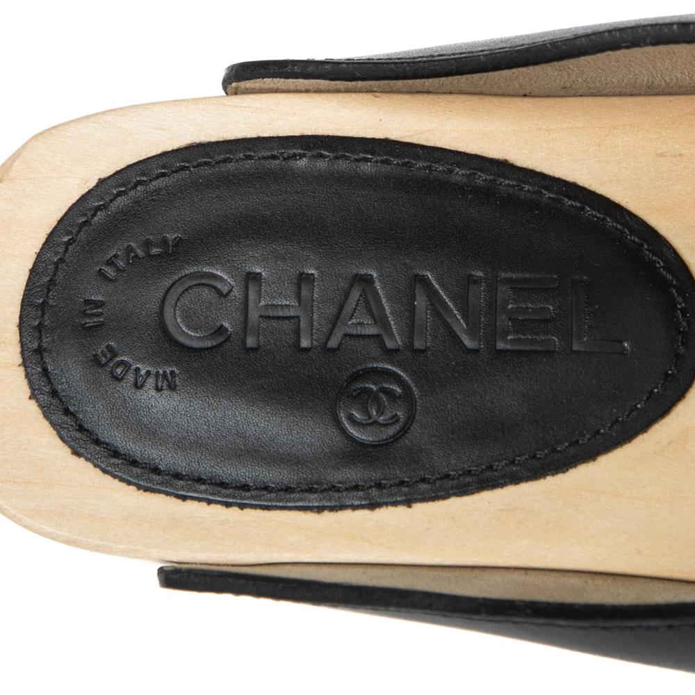 Chanel Zoccoli di legno in pelle nera taglia 39 2
