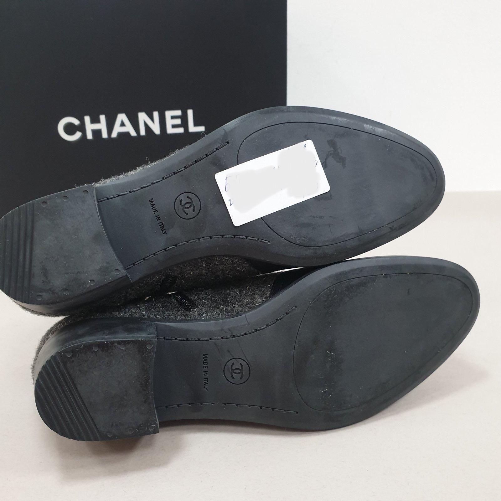 Chanel Black Leather Wool CC Logo Ankle Boots Booties For Sale 2
