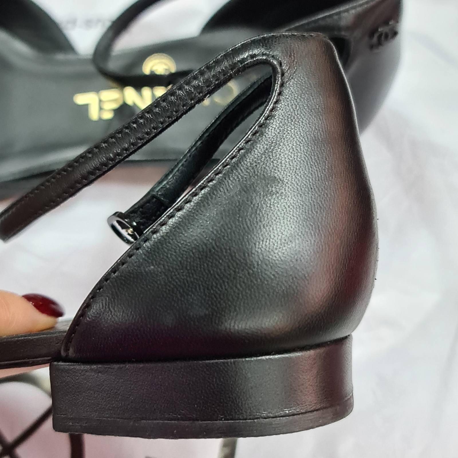 Chanel Black Leatjer Toe Flat Sandals 4
