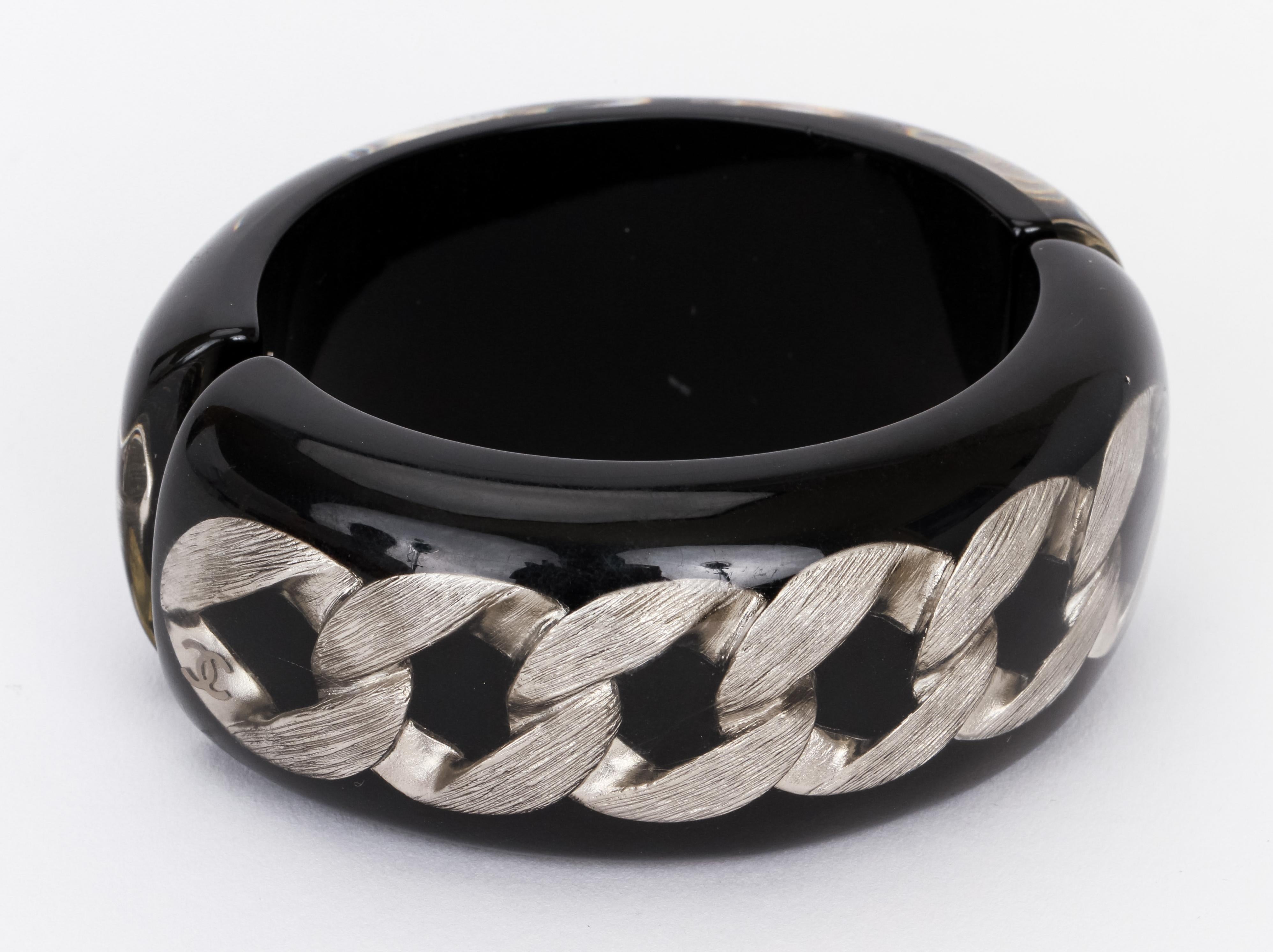 Chanel Black Lucite Hinged Inlay Chain Cuff Bracelet In New Condition For Sale In West Hollywood, CA