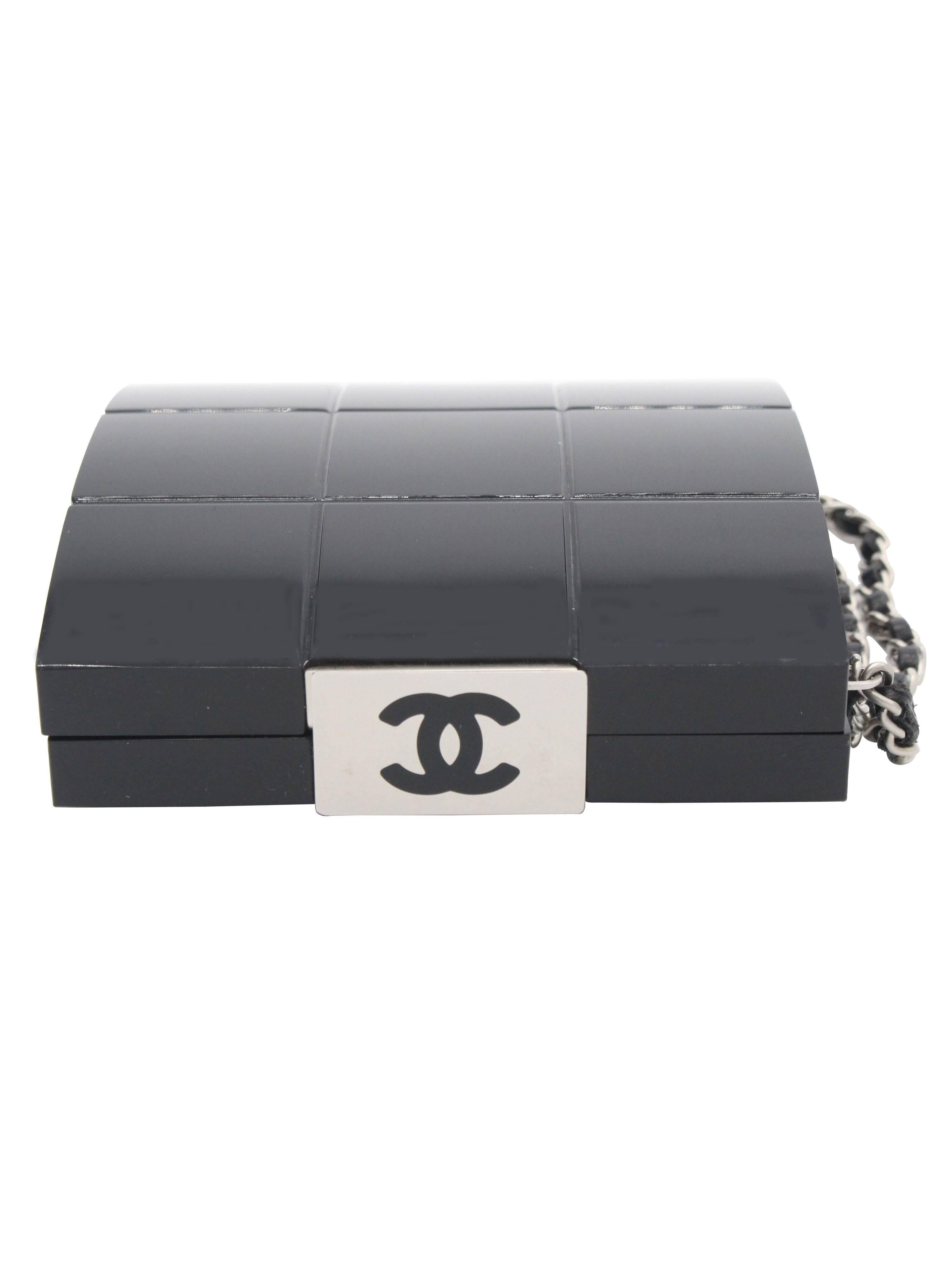 Chanel pochette/bracelet minaudière en lucite noire pour collectionneurs printemps 2002 Pour femmes en vente