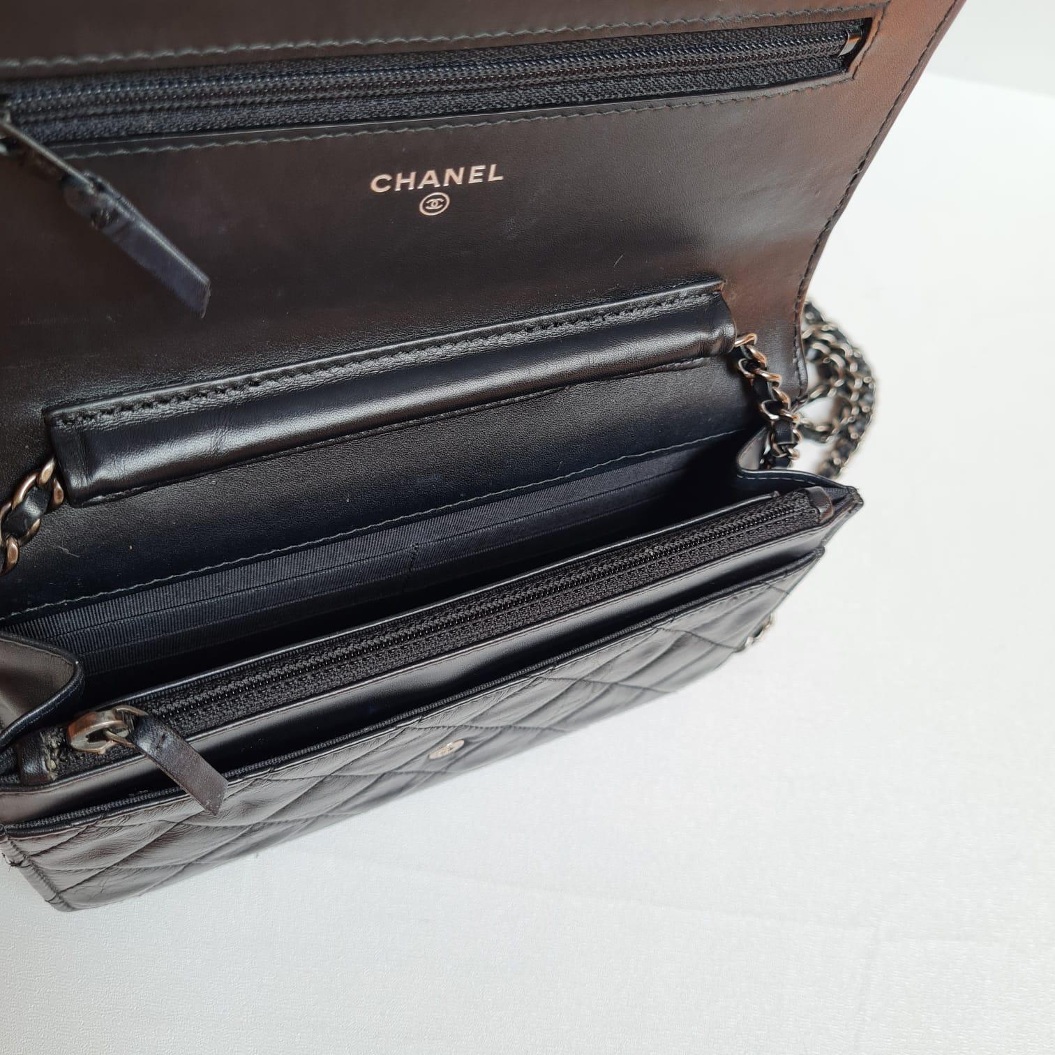 Women's or Men's Chanel Black Lucky Charm Reissue Wallet on Chain