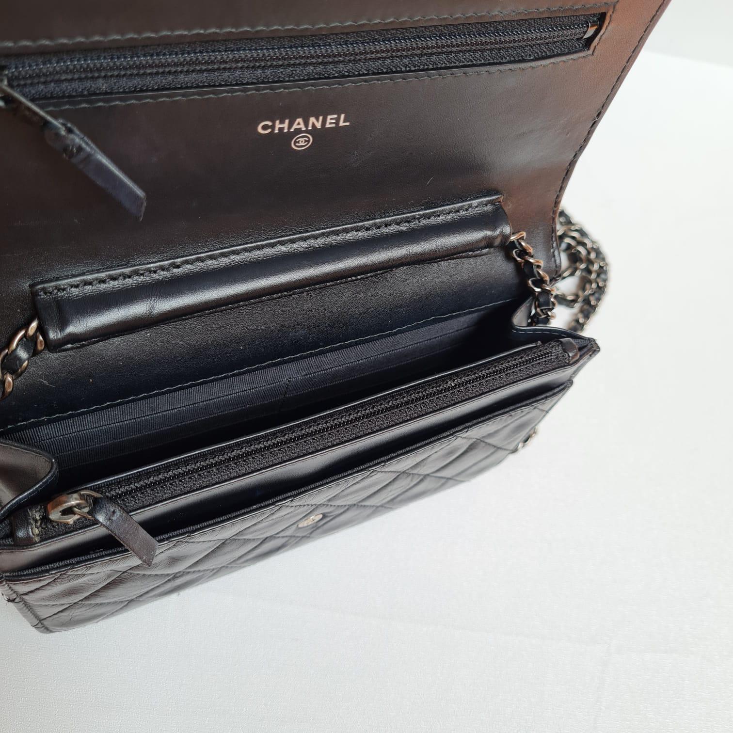 Women's or Men's Chanel Black Lucky Charm Reissue Wallet on Chain
