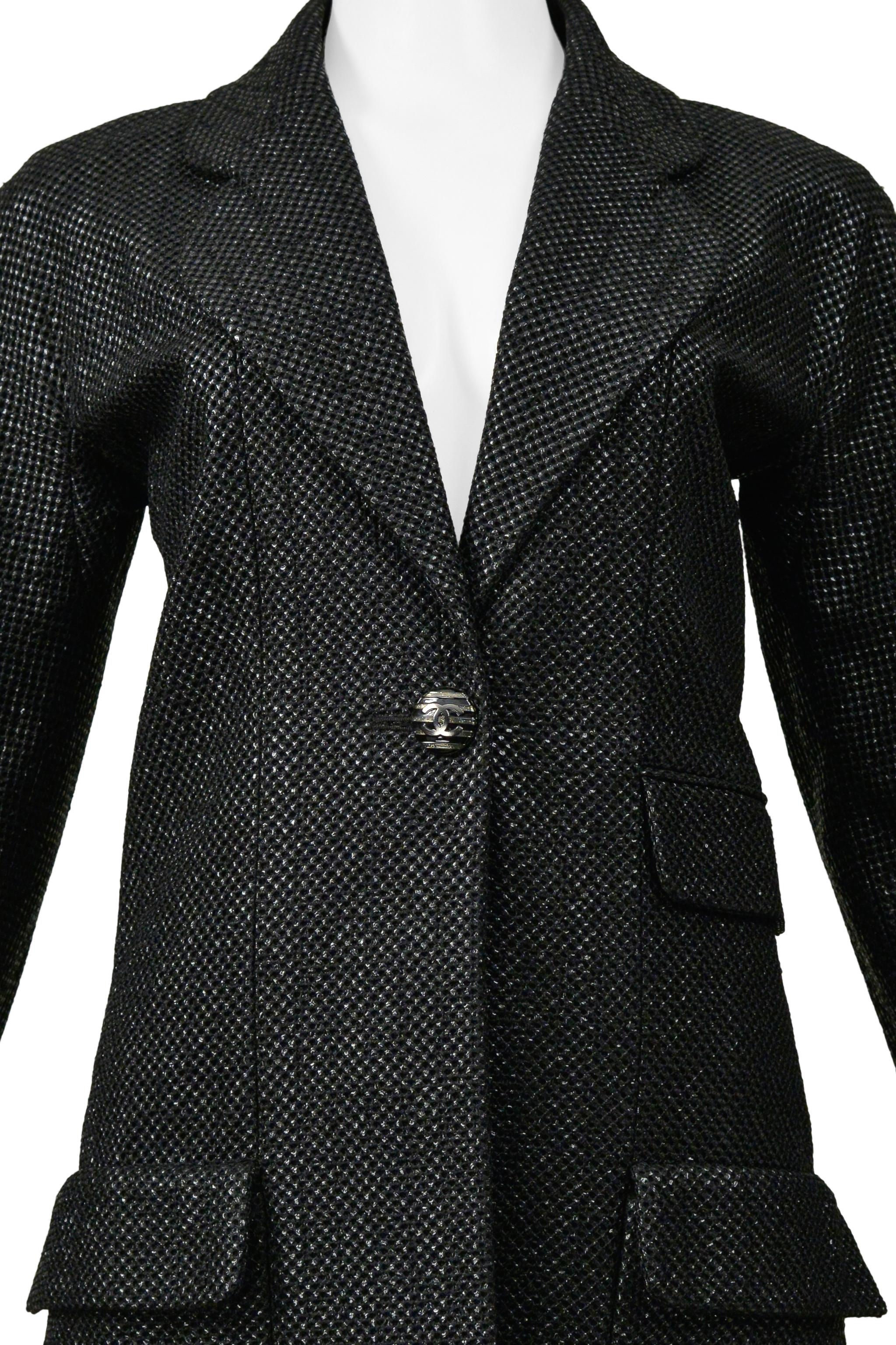 Nero Giacca Chanel nera con un bottone in lurex 2011 in vendita