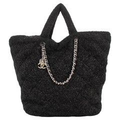 Chanel Schwarze Lurex gesteppte Segeltuchtasche