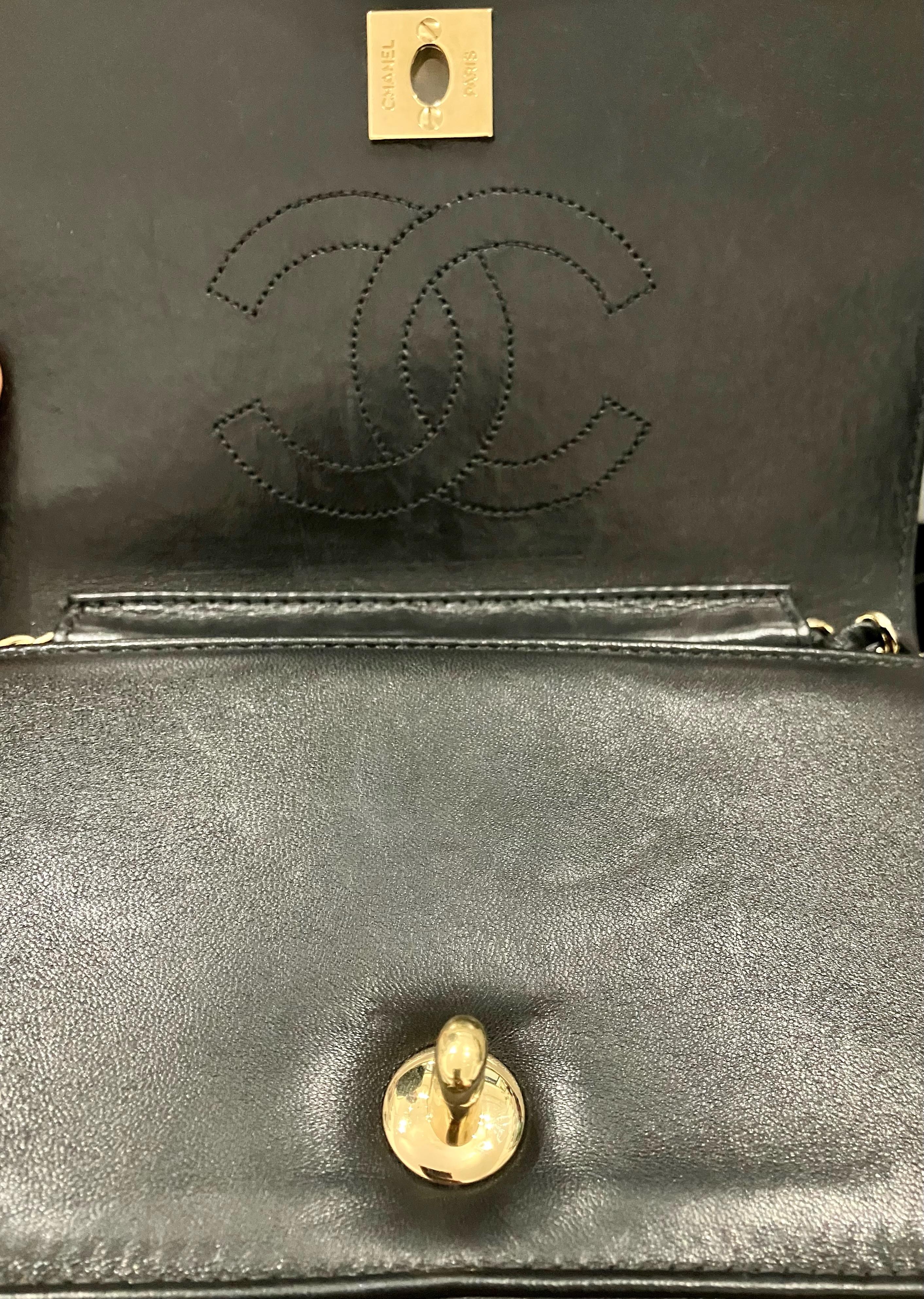 Chanel - Sac en cuir Mademoiselle noir Bon état - En vente à Paris, FR