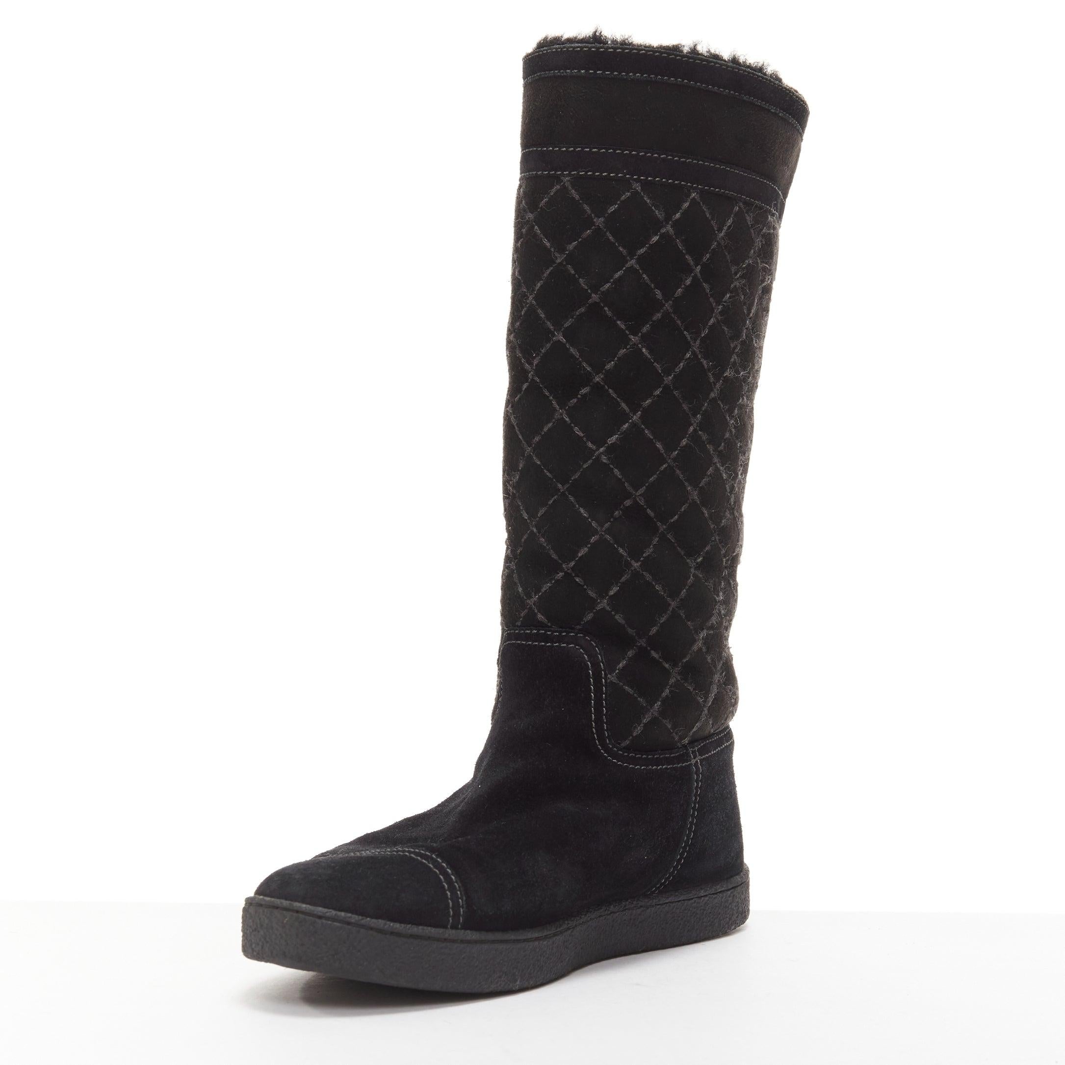 Women's CHANEL black matelasse diamond quilt stitch suede CC logo shearling boots EU38 For Sale