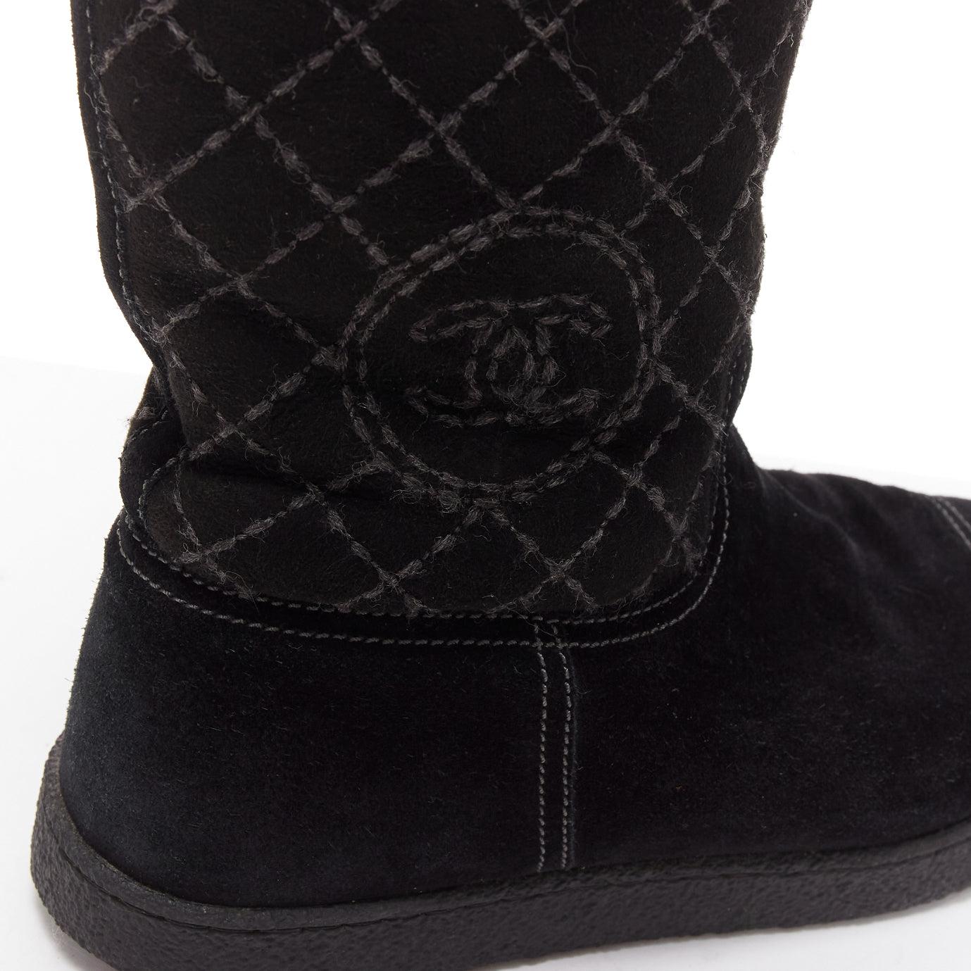 CHANEL black matelasse diamond quilt stitch suede CC logo shearling boots EU38 For Sale 3